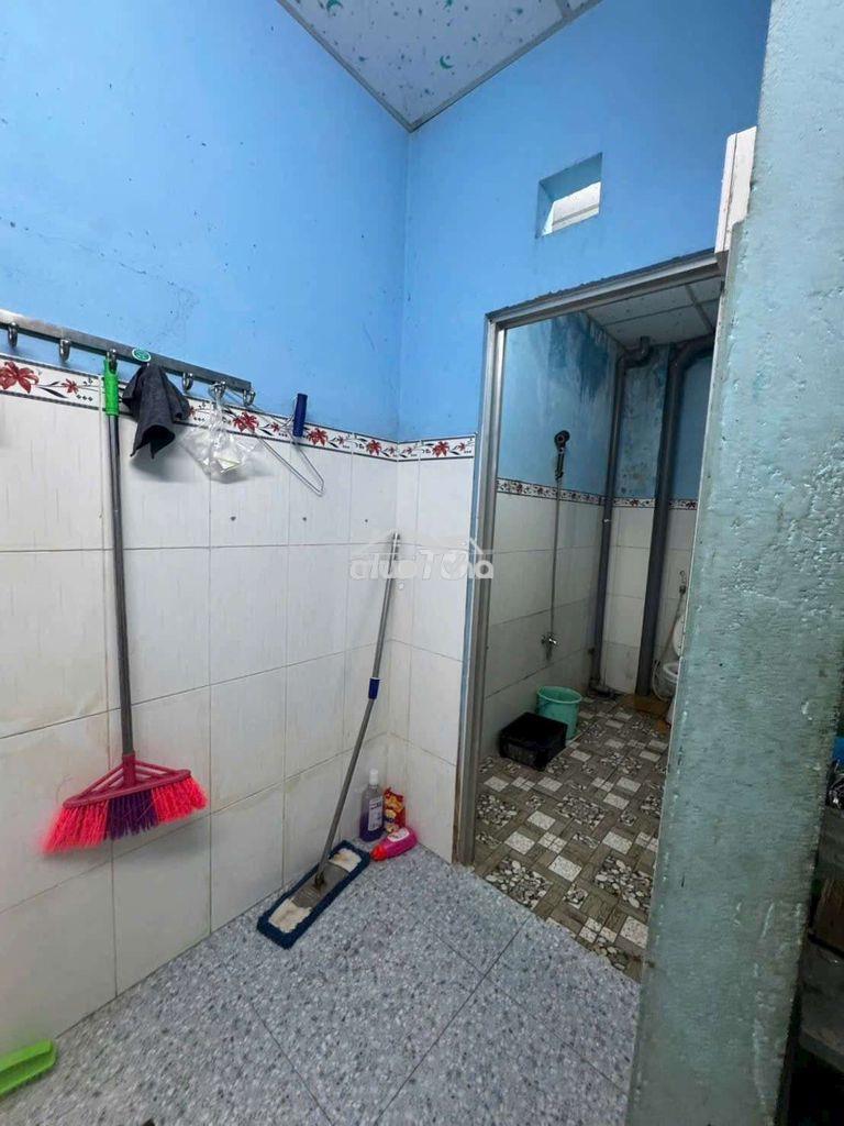 Nhà kho 9 triệu dt 5,5×22 gác lửng - 3