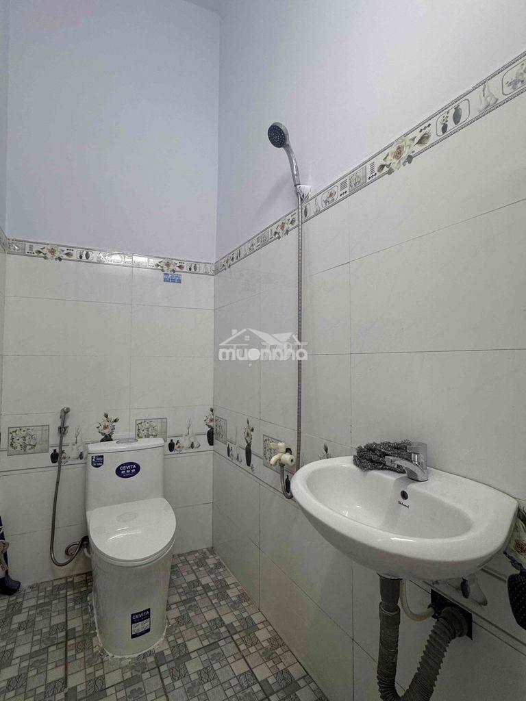 Nhà 1 mặt hẻm, 1 căn ra hẻm xe tải thông, 2 tầng 3.6x9 - Ảnh 4
