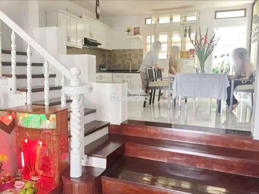 Nhà đầy đủ nội thất 1 trệt 3 lầu 5x18m 3 phòng khu phú mỹ phạm hữu lầu - 4