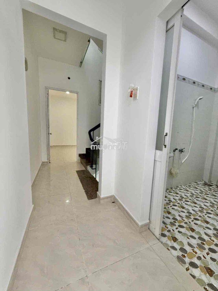 Bán lỗ thu hồi ... bán nhà hẻm lê trọng tấn 48m2 3 tầng