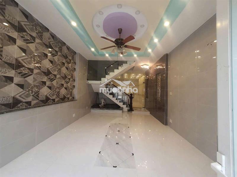 Nhà 2 lầu sân thượng 4pn 5wc hẻm xe 793 trần xuân soạn 