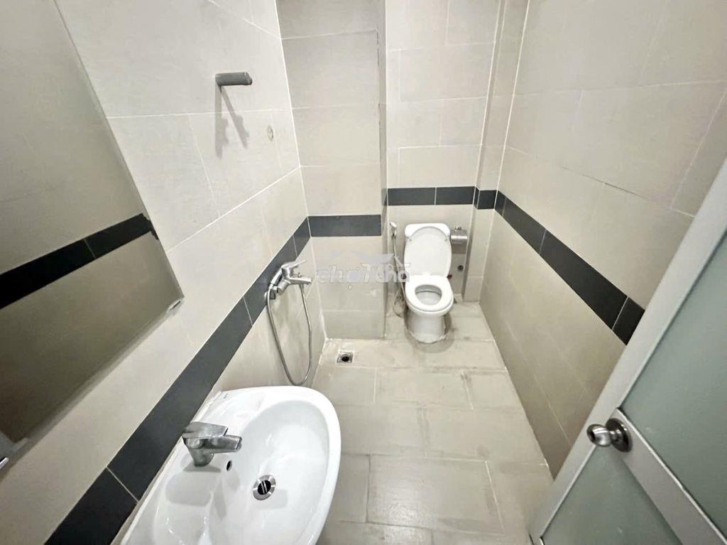 Văn phòng ngay tt bình thạnh – nơ trang long, mặt tiền, free phí ql - Ảnh 4