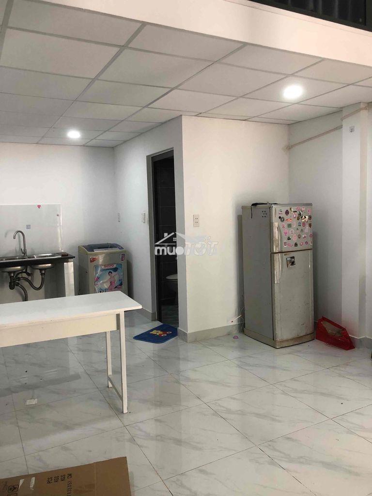 Nhà bình quới có gác và máy lạnh sẵn