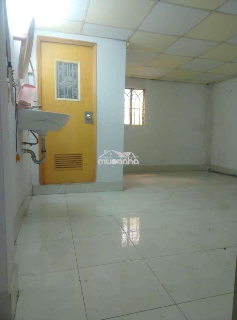 Nhà dt 4*10, cách nguyễn ảnh thủ 700m - Ảnh 3