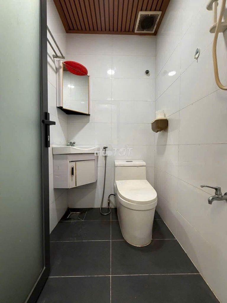 Nhà nguyên căn full nội thất sát mặt tiền trương định q3 2pn+  và 3wc - Ảnh 4