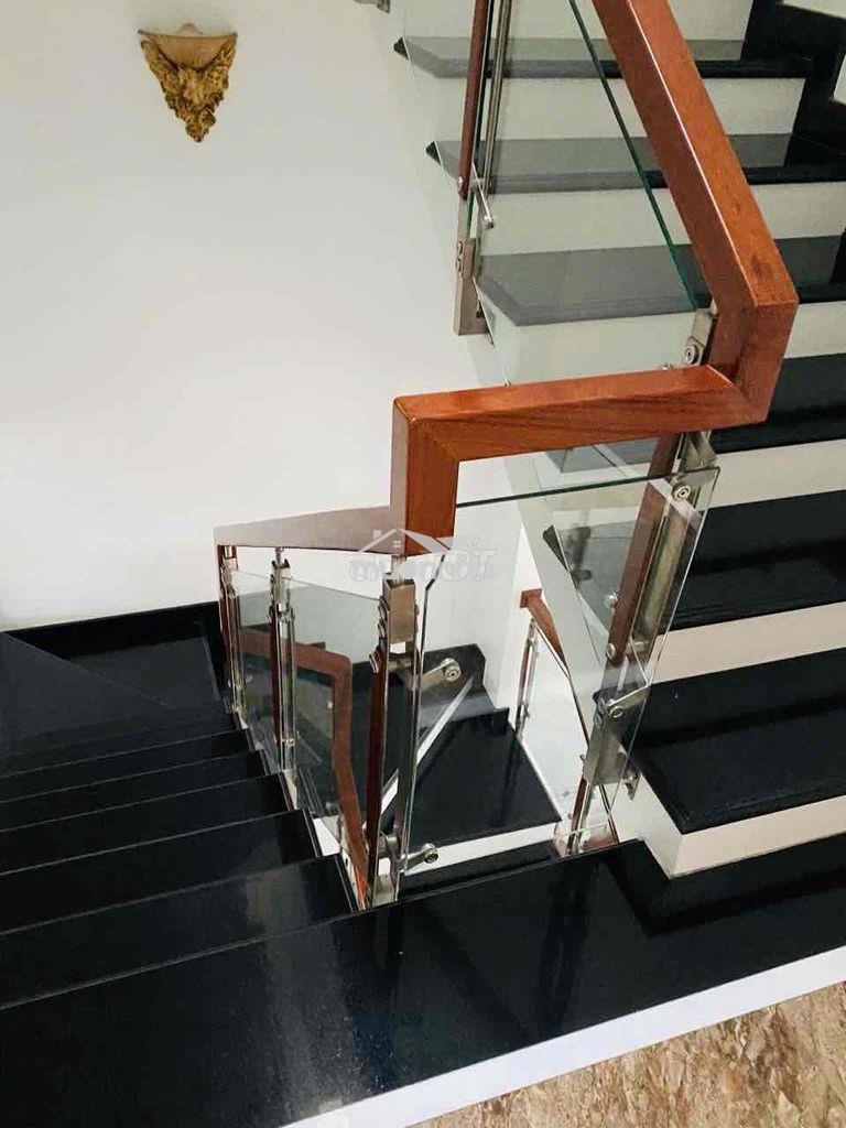 Nhà giáp gò vấp. trệt 2 lầu 4pn 5wc ( sẵn máy lạnh ) đường 8m - Ảnh 4