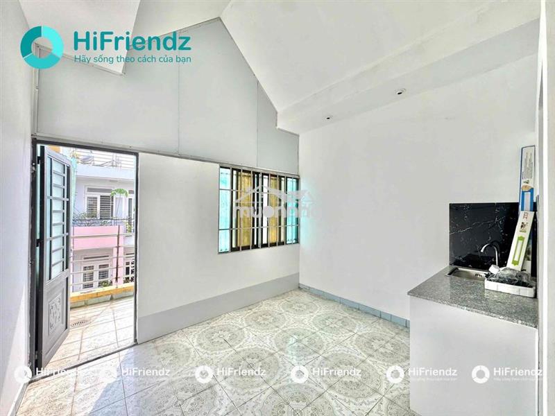 Phòng trọ bancol thoáng gần đh kinh tế , đh y dược