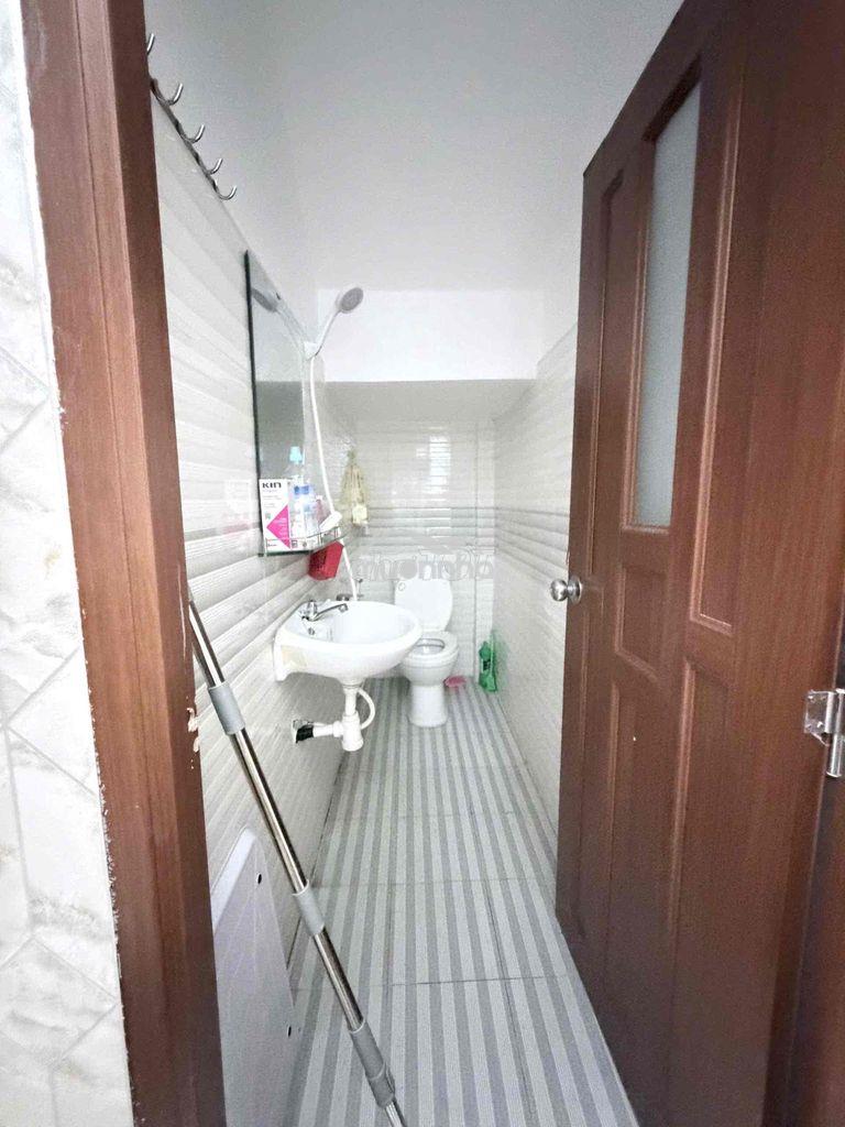 Nhà mới đẹp ngang khủng p.4 q8 - 2