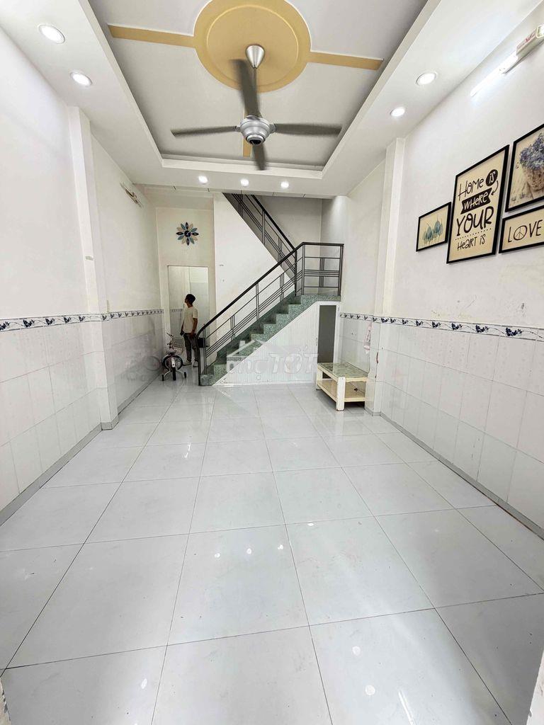 Nhà có máy lạnh 4x12m 1lầu (2pn 2wc) hẻm 5m. nguyễn sơn. tân phú