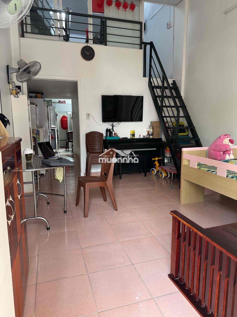 Căn hộ tầng 1 của chung cư 1 trệt 1 lầu, cầu thang riêng - Ảnh 2