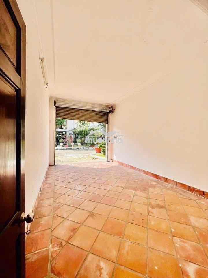 Cho thuê nguyên căn biệt thự dt 500m2 1trệt 2lầu 5pn 5wc hồ bơi tenic - Ảnh 4