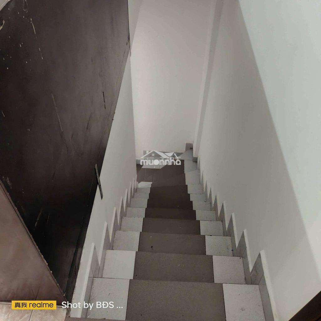 Nhà rộng khu bình triệu  - 4
