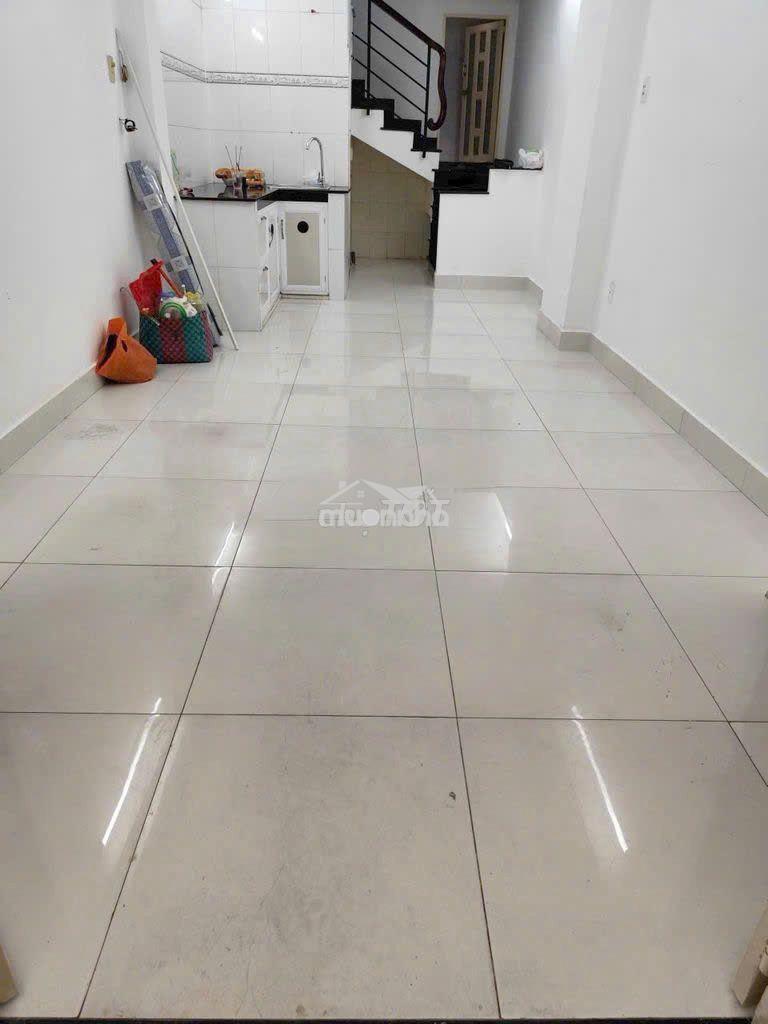 Cho thuê nhà – quận 10 – nguyễn tiểu la - 3 tầng – 3pn – 3wc – 12,5tr - Ảnh 2