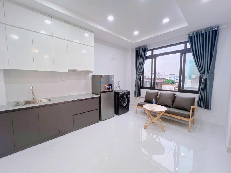 Thuê ngay căn hộ ban công lớn vách ngăn tách bếp 45m2 full nội thất ngay lê văn sỹ - phú nhuận giáp quận 3 gần quận 1 khu an ninh