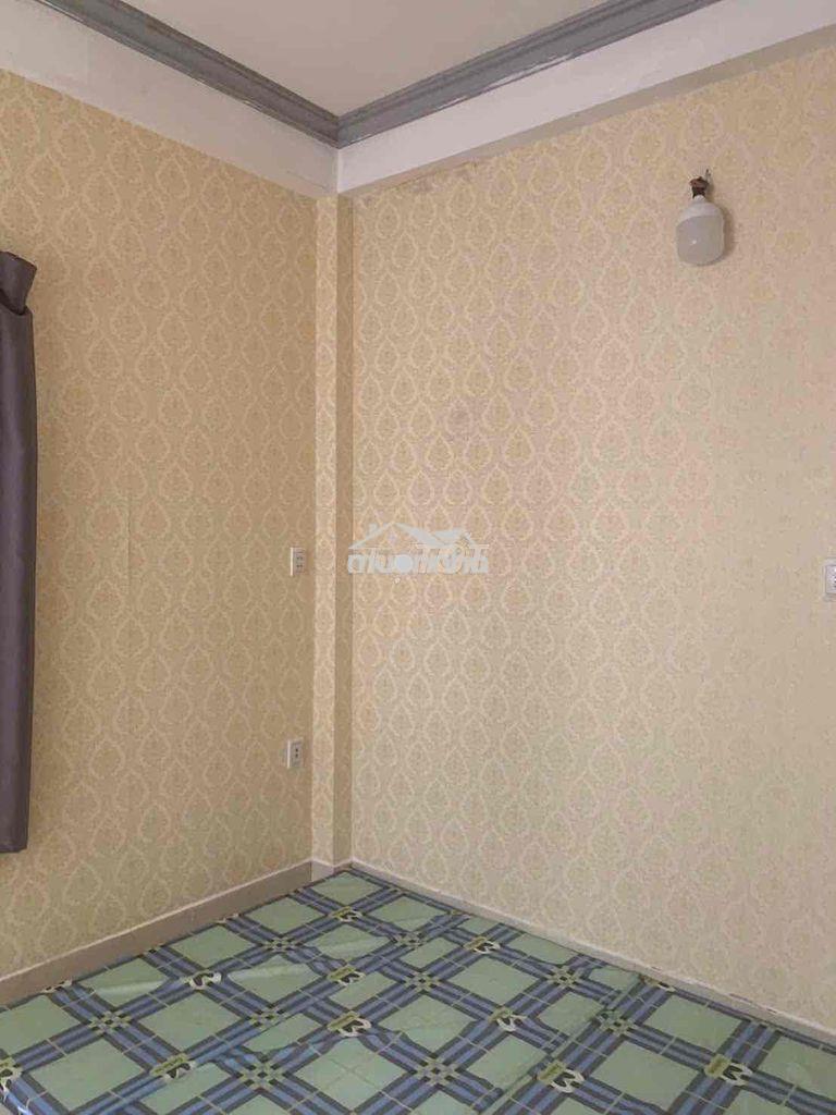 Cho nữ thuê phòng lầu 2 ( 3.5x 6m ) giá 4 triệu bao điện nước , nhà to - Ảnh 4