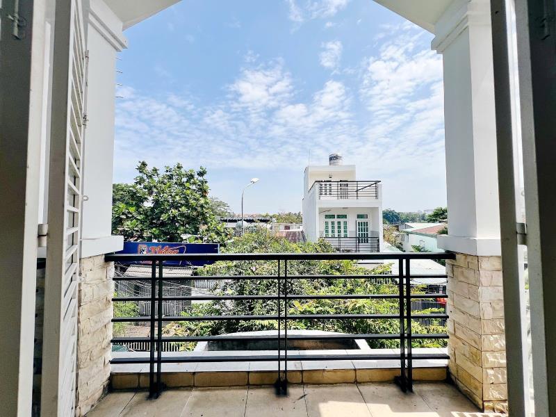Cho thuê căn hộ ban công gần đại học văn lang cs3 bình thạnh