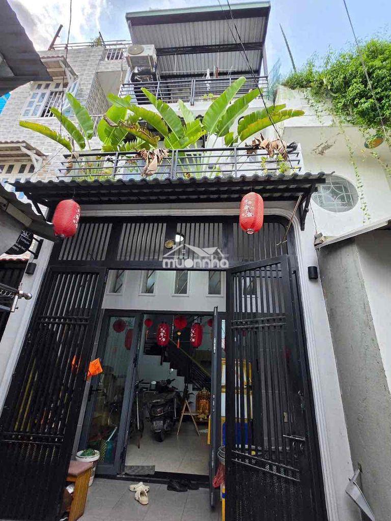 Bán nhà 3 tầng cách cầu nguyễn văn cừ chỉ 200m tiện di chuyên qua q1
