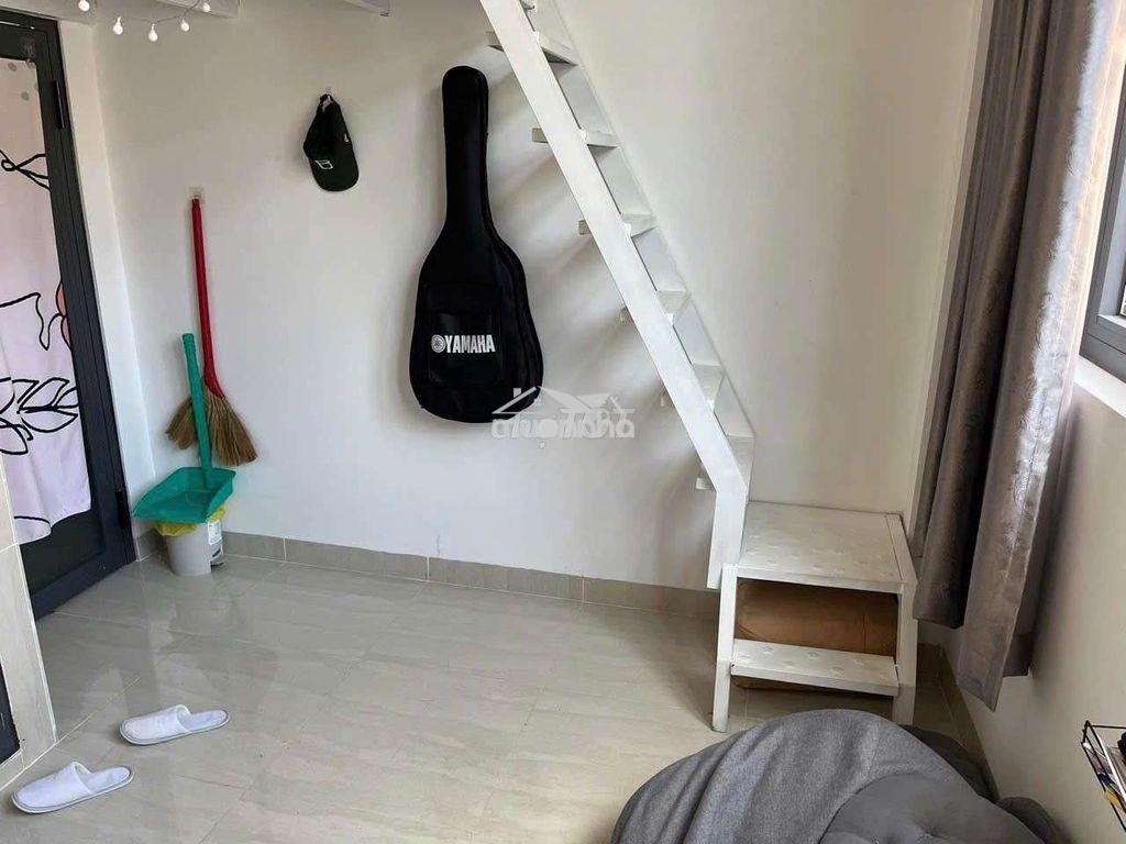 Phòng trọ q4 có gác có cửa sổ lớn khép kín - Ảnh 3