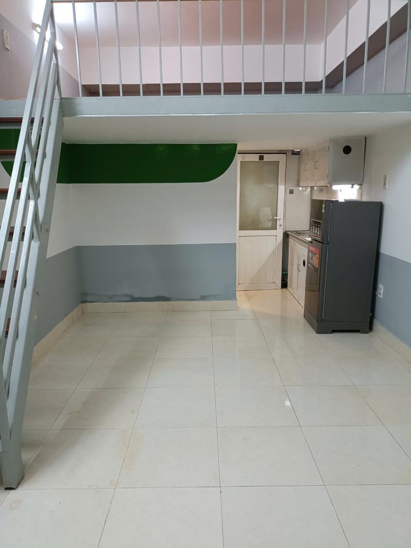 Phòng có gác tại bùi văn ba quận 7 - Ảnh 3