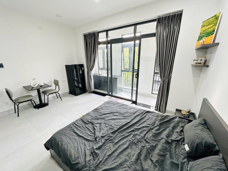 Trống sẵn căn hộ tách bếp ánh sáng đón nắng 38m2 full nội thất ngay bùi văn thêm gần công viên gia định , phan xích long giáp quận 1,3