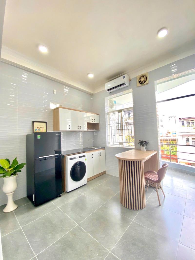 Phòng 40m² tách bếp ban công lớn chill máy giặt riêng – giáp q1, q3- đào duy anh, phú nhuận