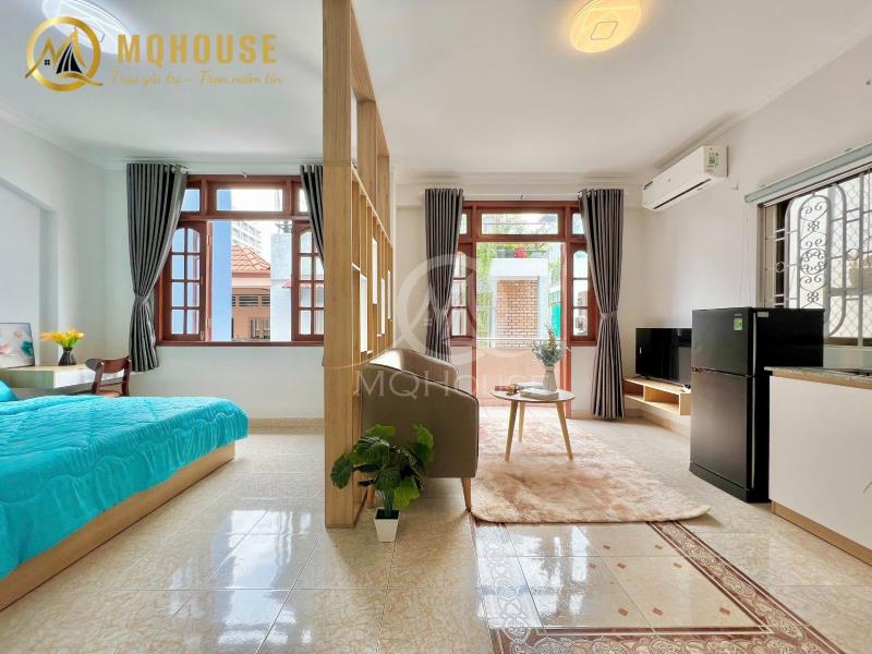 Còn 3 phòng cho thuê dạng studio/1pn ban công, cửa sổ khu sân bay, full nội thất.