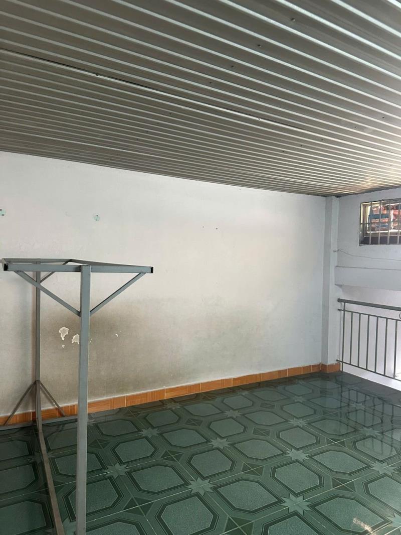 Bán nhà an bình gần tô ngọc vân, sổ riêng, không ngập nước, không quy hoạch, 2,8 tỷ, 2 phòng ngủ toilet trên dưới - Ảnh 4