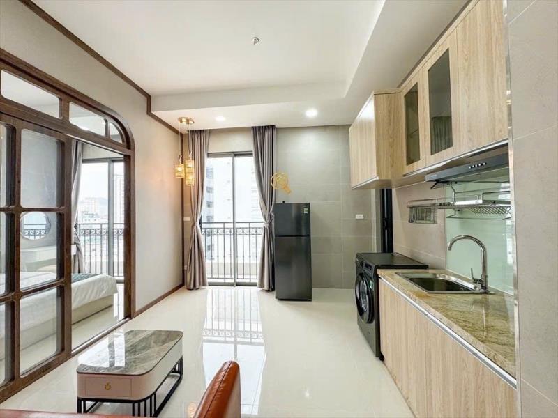 Cho thuê căn hộ có ban công thoáng full nội thất tách bếp xô viết nghệ tĩnh quận bình thạnh, sát q1 gần ngã tư hàng xanh