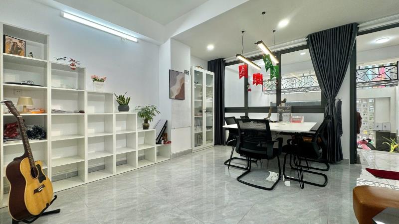 Căn hộ siêu rộng, cửa sổ lớn thoáng mát tại đặng thùy trâm, bình thạnh, giáp gò vấp, thuận tiện đi đh văn lang cs3 & phạm văn đồng ***