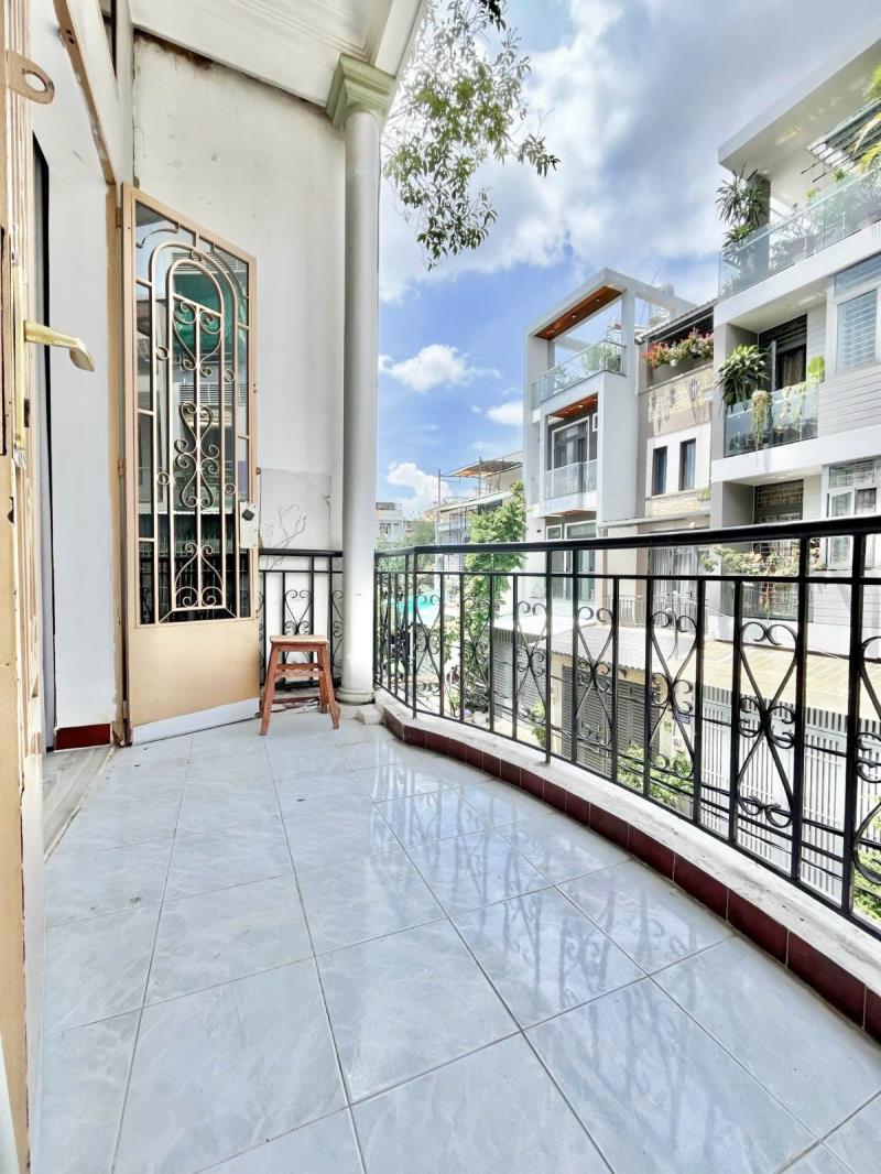 Cho thuê căn hộ ban công rộng full nội thất ngay bùi đình tuý,bình thạnh gần chợ bà chiểu,hàng xanh  - Ảnh 2