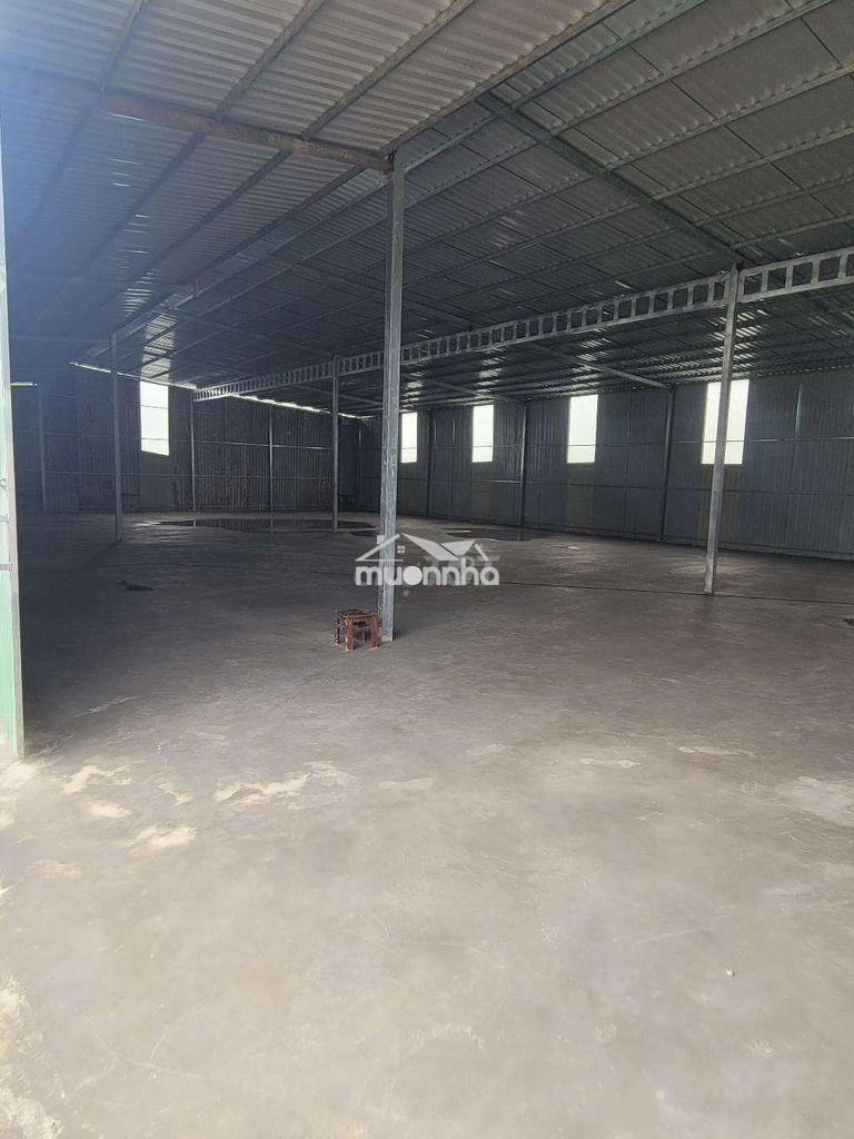 Cho thuê kho đường xe tải gần chợ long trường