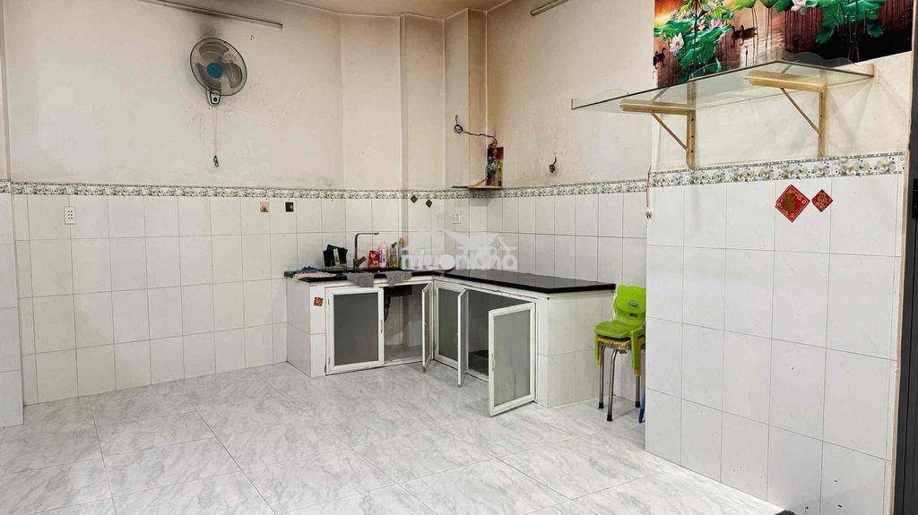 Nhà cho thuê 3 tháng 2 quận 10-40m2-3 tầng-2 pngủ máy lạnh,3wc- 11tr - Ảnh 2