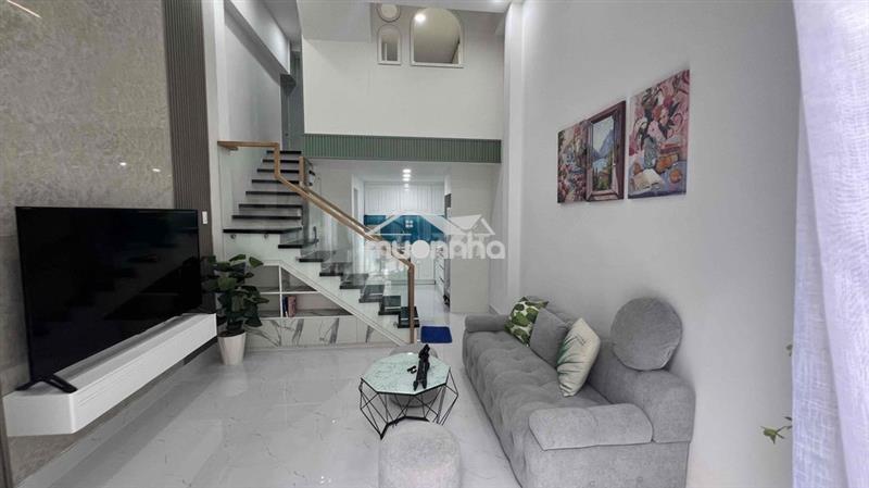 Bán nhà trung tâm phú nhuận giá tốt