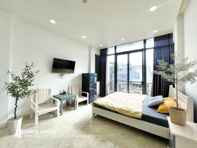 Cho thuê căn hộ mới có ban công view toàn cảnh bếp xa full nội thất đường thích quảng đức gần quận 1 tiện qua hàng xanh , quận 3