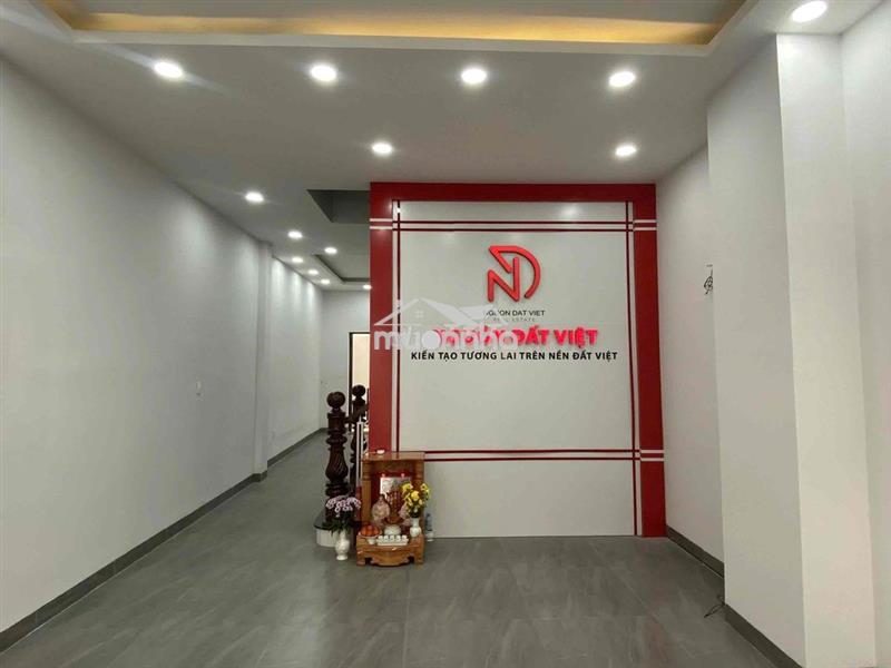 Cho thuê tầng trệt + lầu 1 cityland park hills