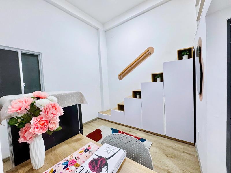 Khai trương duplex nội thất thiết kế - cầu thang kết hợp tủ - cửa sổ trời | ngay khu k300 - nhà ga t3 cộng hòa - hoàng hoa thám - công viên hoàng văn thụ - Ảnh 4