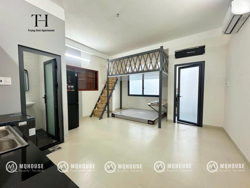 Mới xây phòng mới nằm ngay bình thạnh - thiết kế tiện lợi- có ban công  -gần quận 1- phú nhuận - quận trung tâm - full nội thất - giá hợp lí 