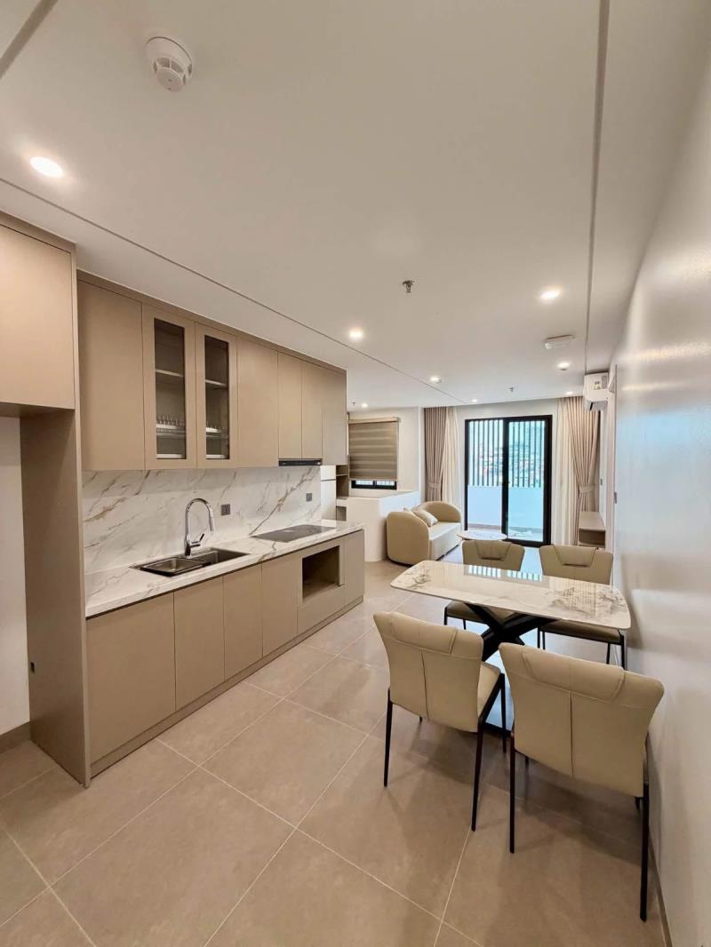 Cho thuê căn hộ 1pn - 45m2 tách bếp có ban công tone sáng - ngay tại đinh tiên hoàng, bình thạnh gần chợ bà chiểu và giáp với quận 1