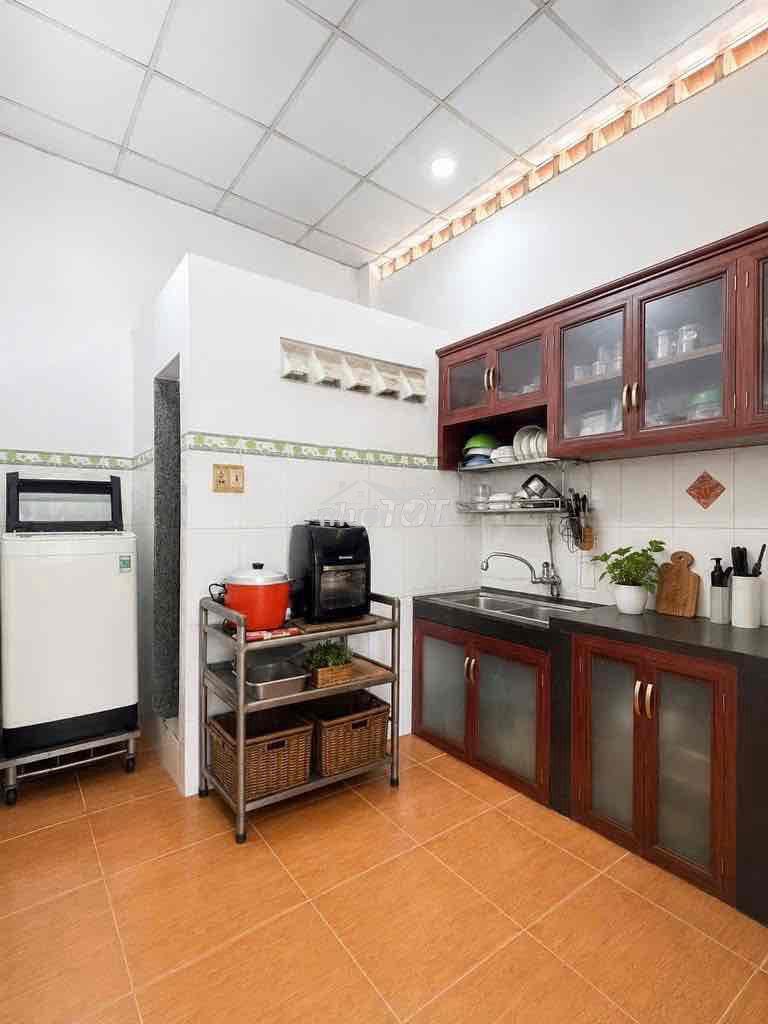 519/57 âu cơ chính chủ,hẻm 5m có 4 tầng đúc thật 6.3ty - Ảnh 2