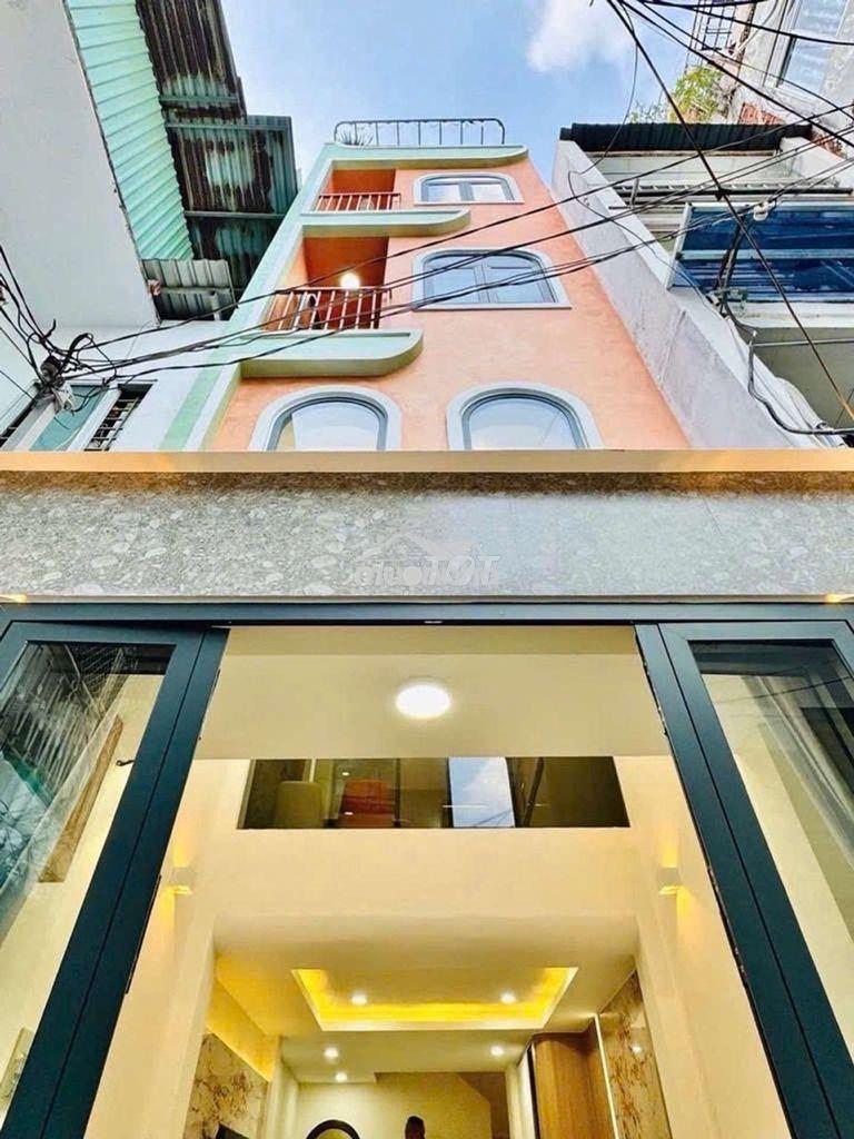 Sát bên chợ bà chiểu nhà đẹp 5t đúc cứng cho gd đông người về ở ngay