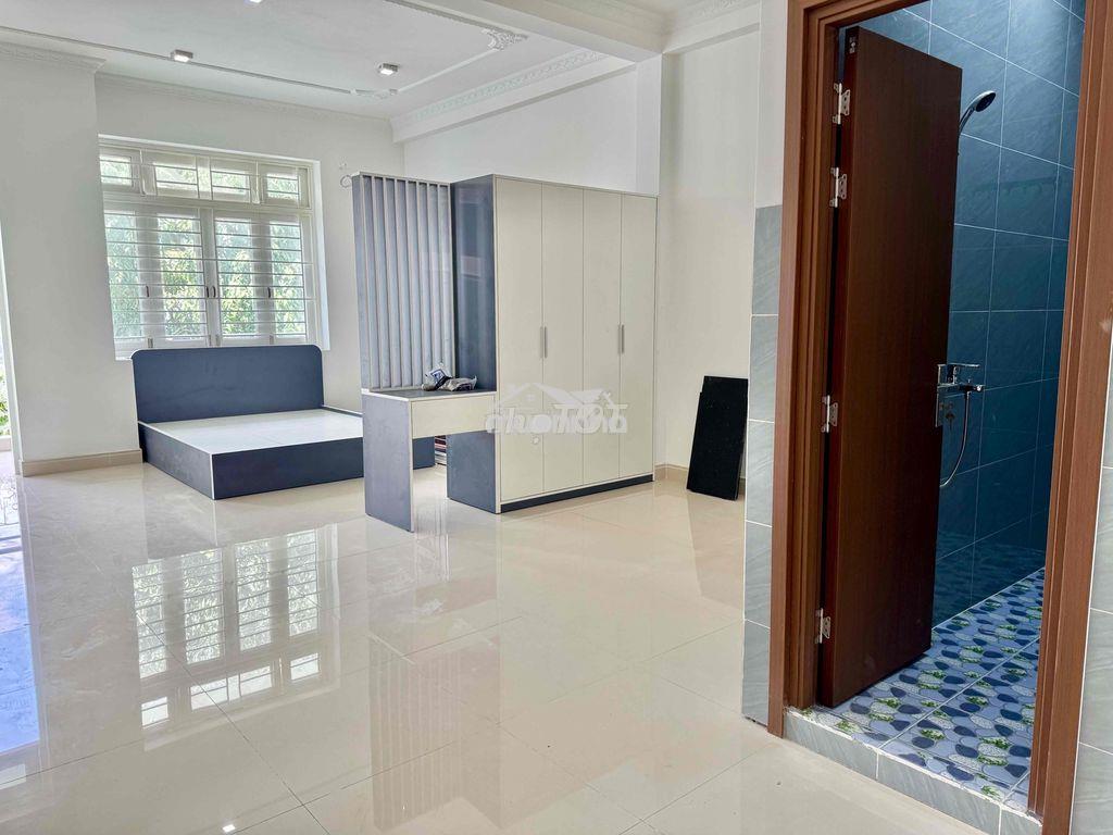 Phòng ban công siêu rộng - nội thất mới - p7 q8 giá 5,5tr ở liền - Ảnh 2