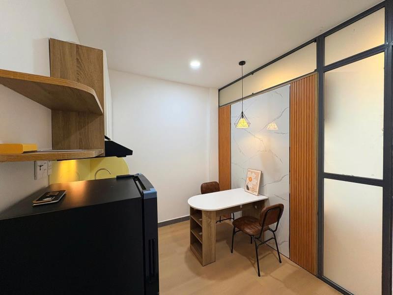 Căn hộ 1 phòng ngủ mới 100%, máy giặt riêng, full kính view thành phố giáp quận 1, hồ văn huê, phú nhuận