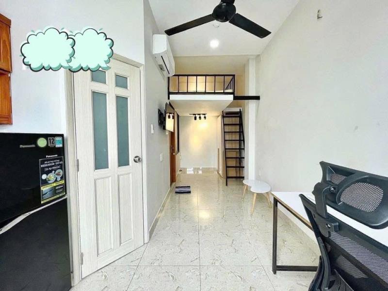 Thuê căn hộ duplex ban công thang máy full nt gần chợ bà chiểu