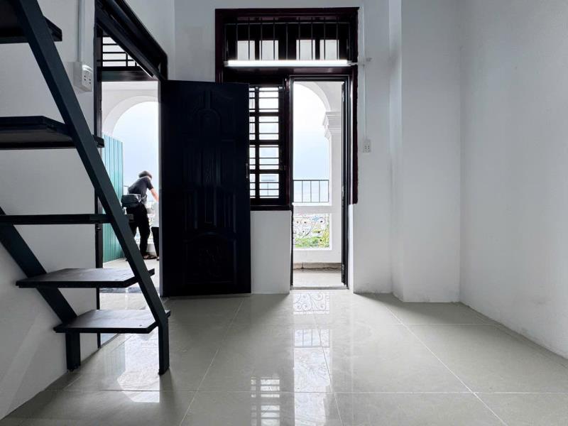 Phòng trọ mới xây - gác ban công - thang máy - gần dh công thương - quận tân phú - Ảnh 2
