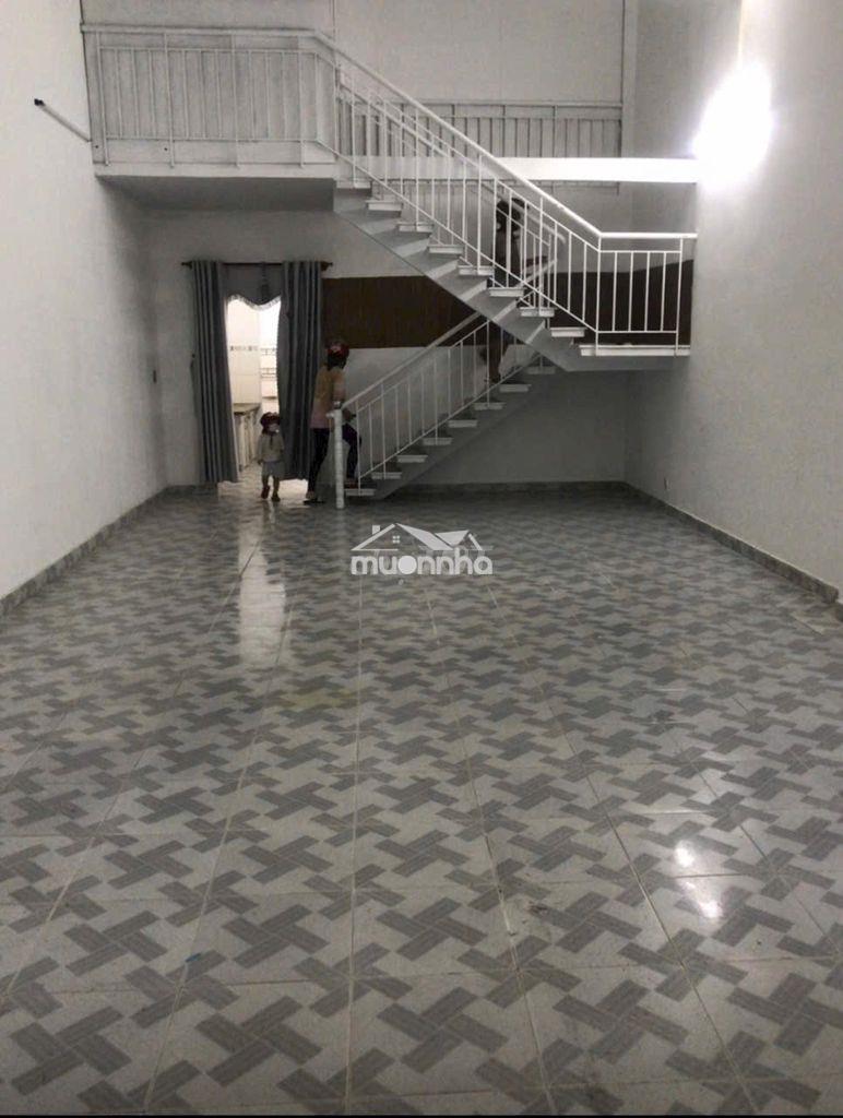 Cho thuê nhà đường lê trọng tấn p tây thạnh. dt 5 x 20m trệt lửng 2pn.