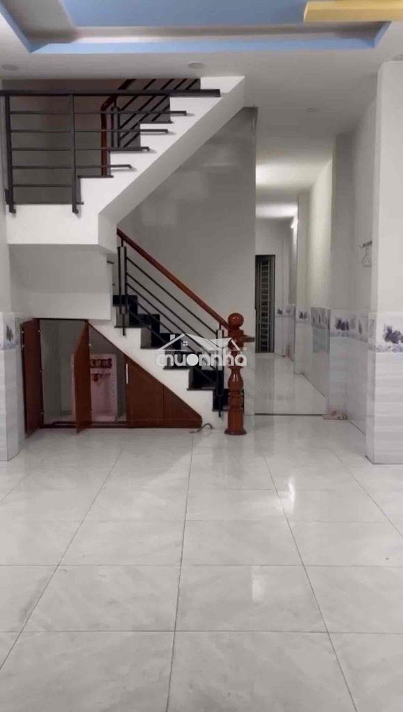 Cho thuê nhà hẻm 123 tám danh. kế chợ phạm thế hiển.