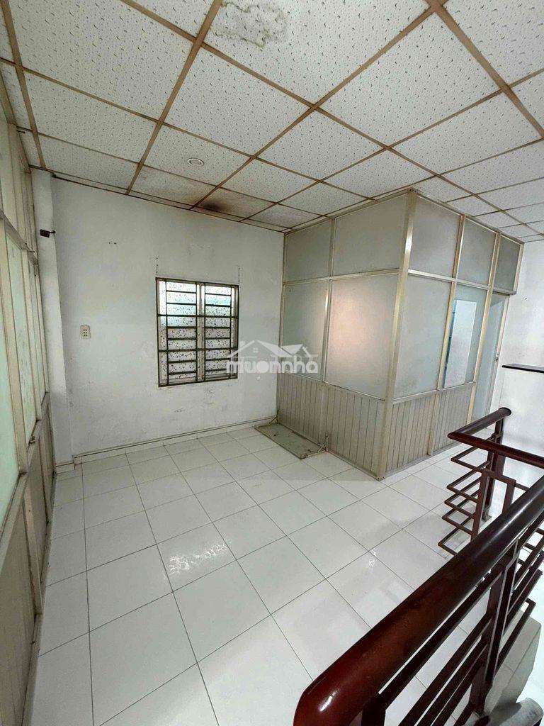 Nhà đi định cư cần bán