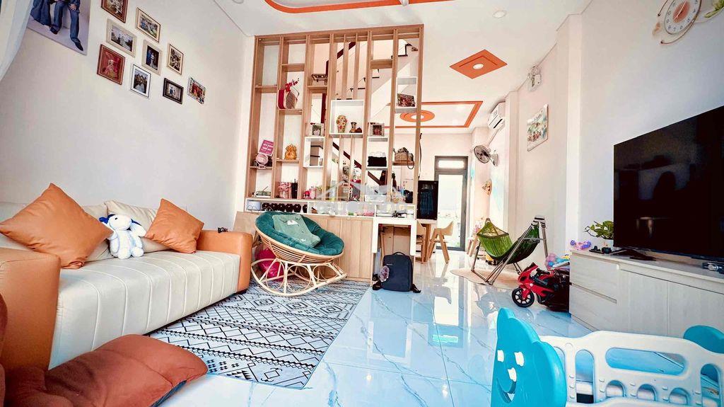 Chuyển công tác cần bán nhà quận 9 - cách q1 15km - liền kề vinhome - Ảnh 2