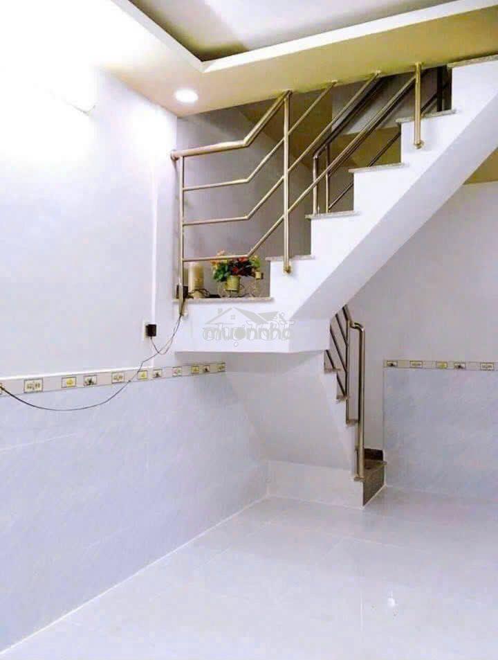 Bán nhà 2 tầng trung tâm quận 1 cách mặt tiền 25m, giá 3,9 tỷ - Ảnh 4