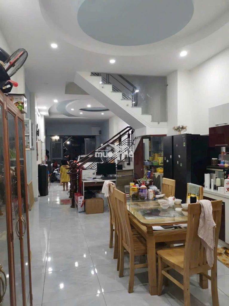 Nhà hướng tây.có điện 3 pha.gần kdc vĩnh lộc 